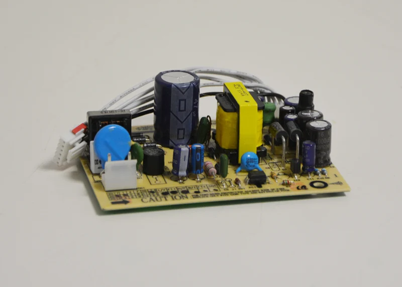 Spínaný zdroj ND 7056 – 230V – 12V,22V,5V – nálezový stav